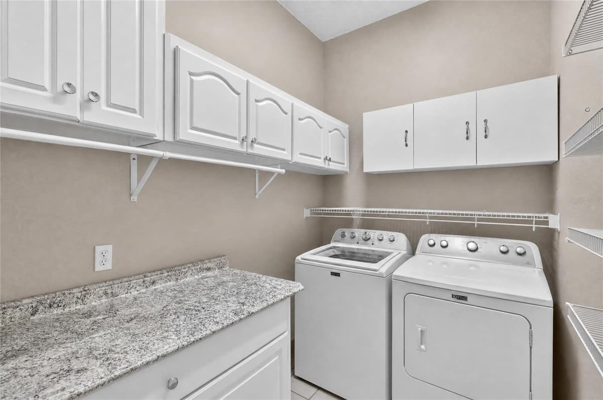 5008 LAKEVIEW BOULEVARD — photo 67 of 86
