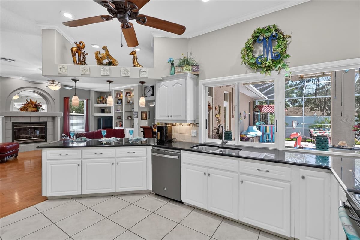 5008 LAKEVIEW BOULEVARD — photo 33 of 86
