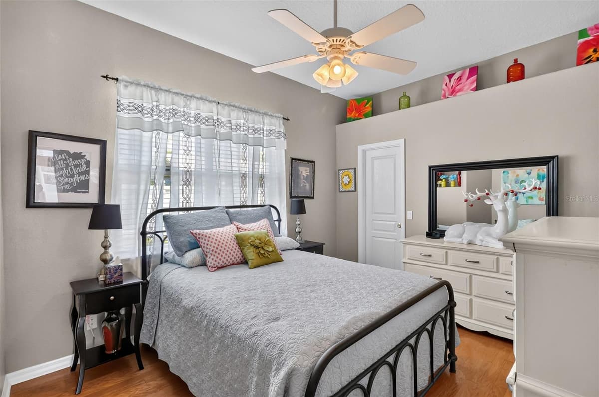 5008 LAKEVIEW BOULEVARD — photo 40 of 86