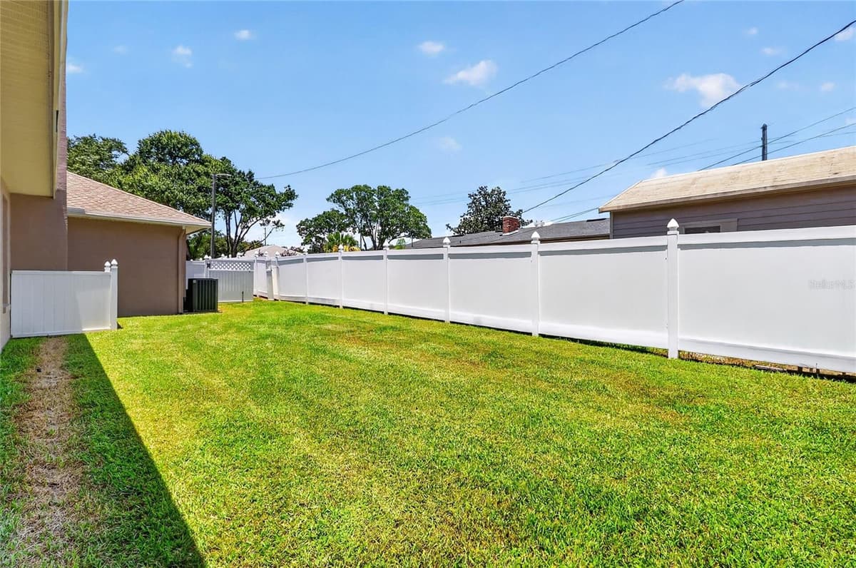 5008 LAKEVIEW BOULEVARD — photo 78 of 86