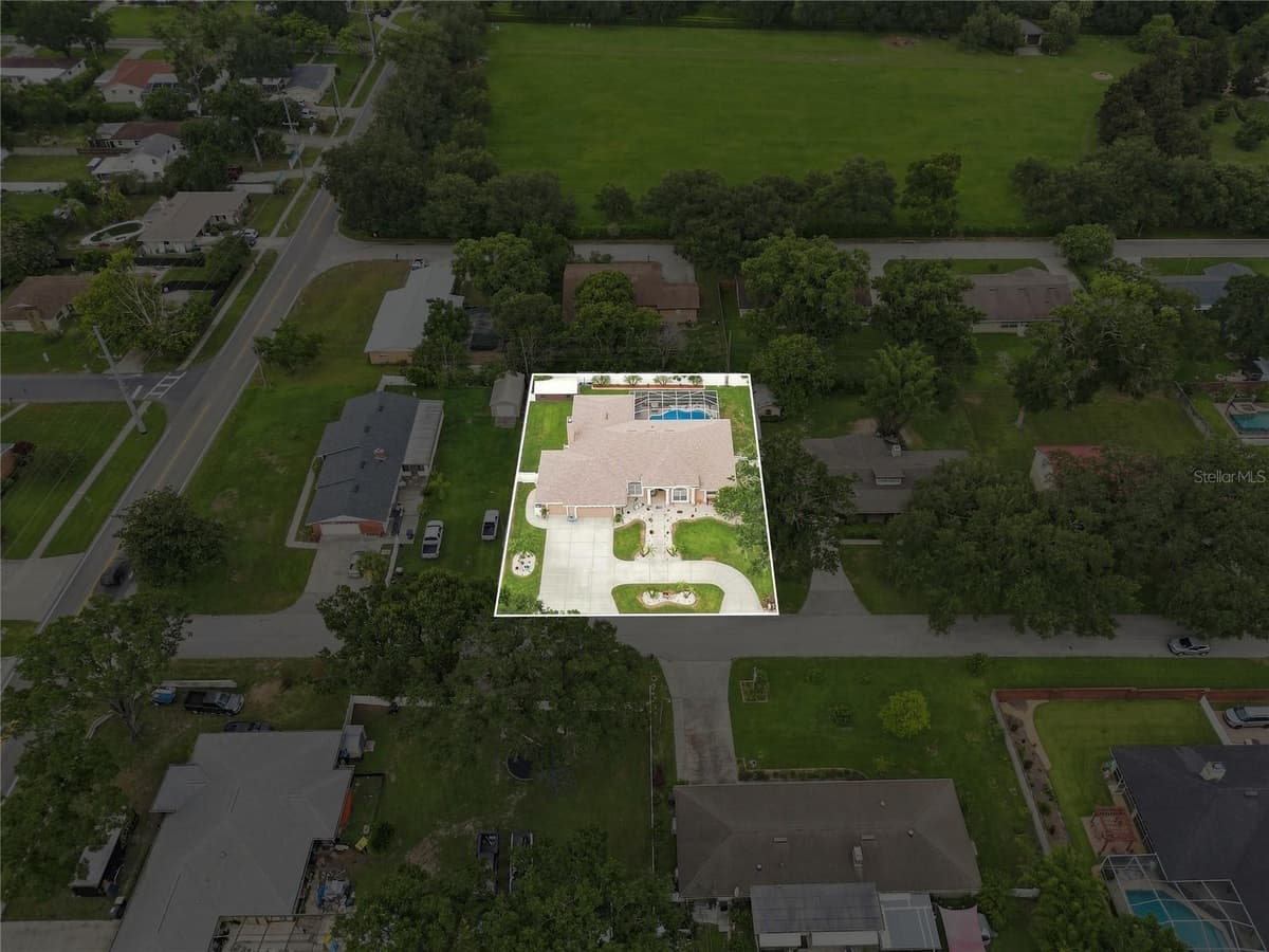 5008 LAKEVIEW BOULEVARD — photo 4 of 86