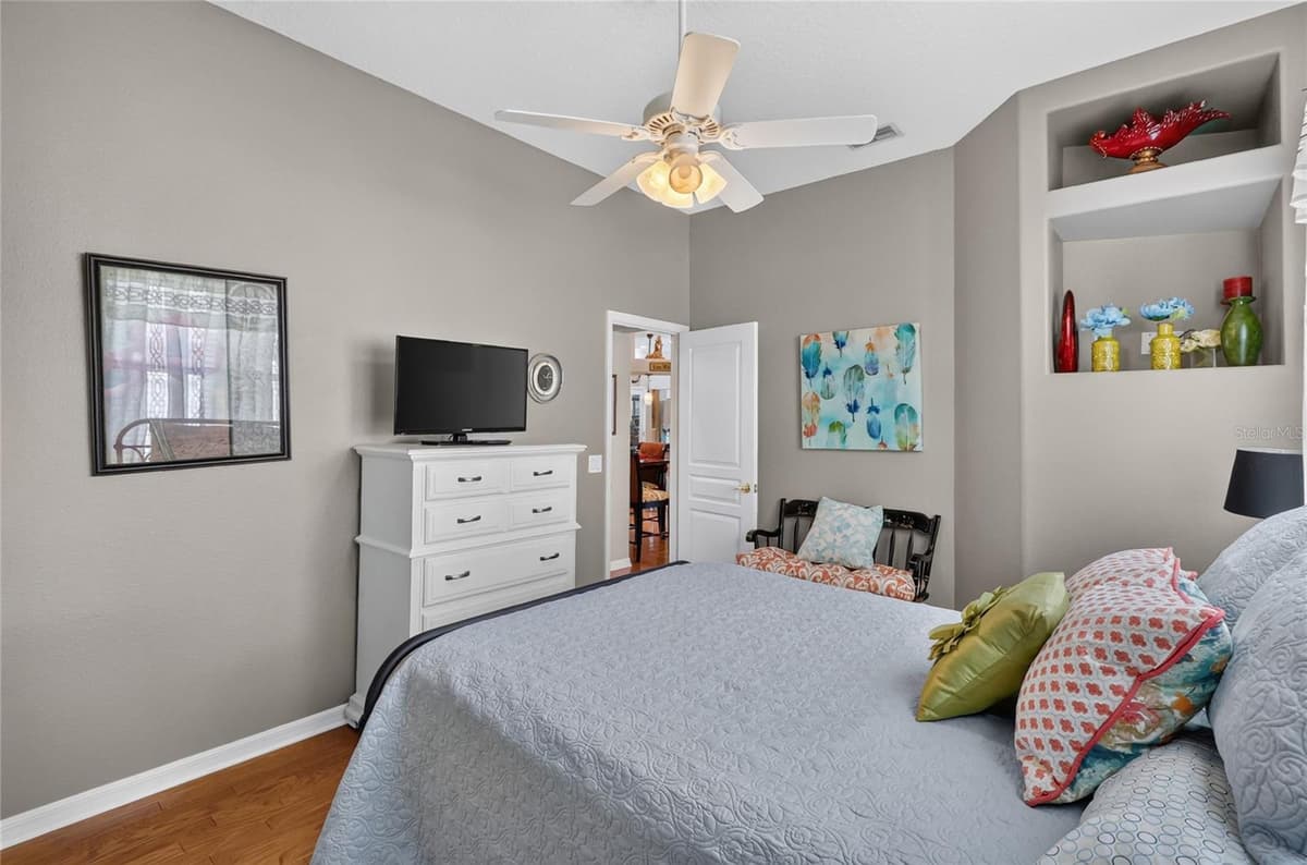 5008 LAKEVIEW BOULEVARD — photo 42 of 86