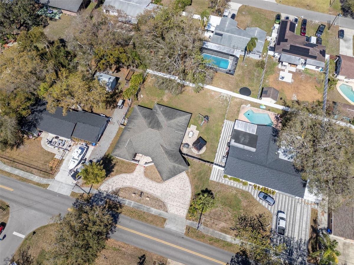 2535 LAKE ELLEN DRIVE — photo 4 of 72