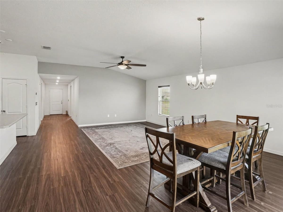 2488 BEGONIA STREET — photo 8 of 34