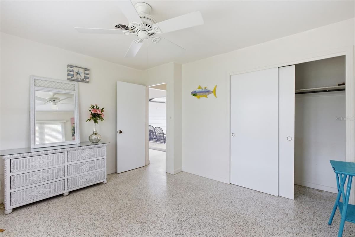528 RALPH STREET — photo 15 of 30