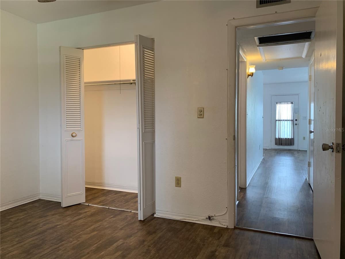 8126 112TH STREET — photo 17 of 36
