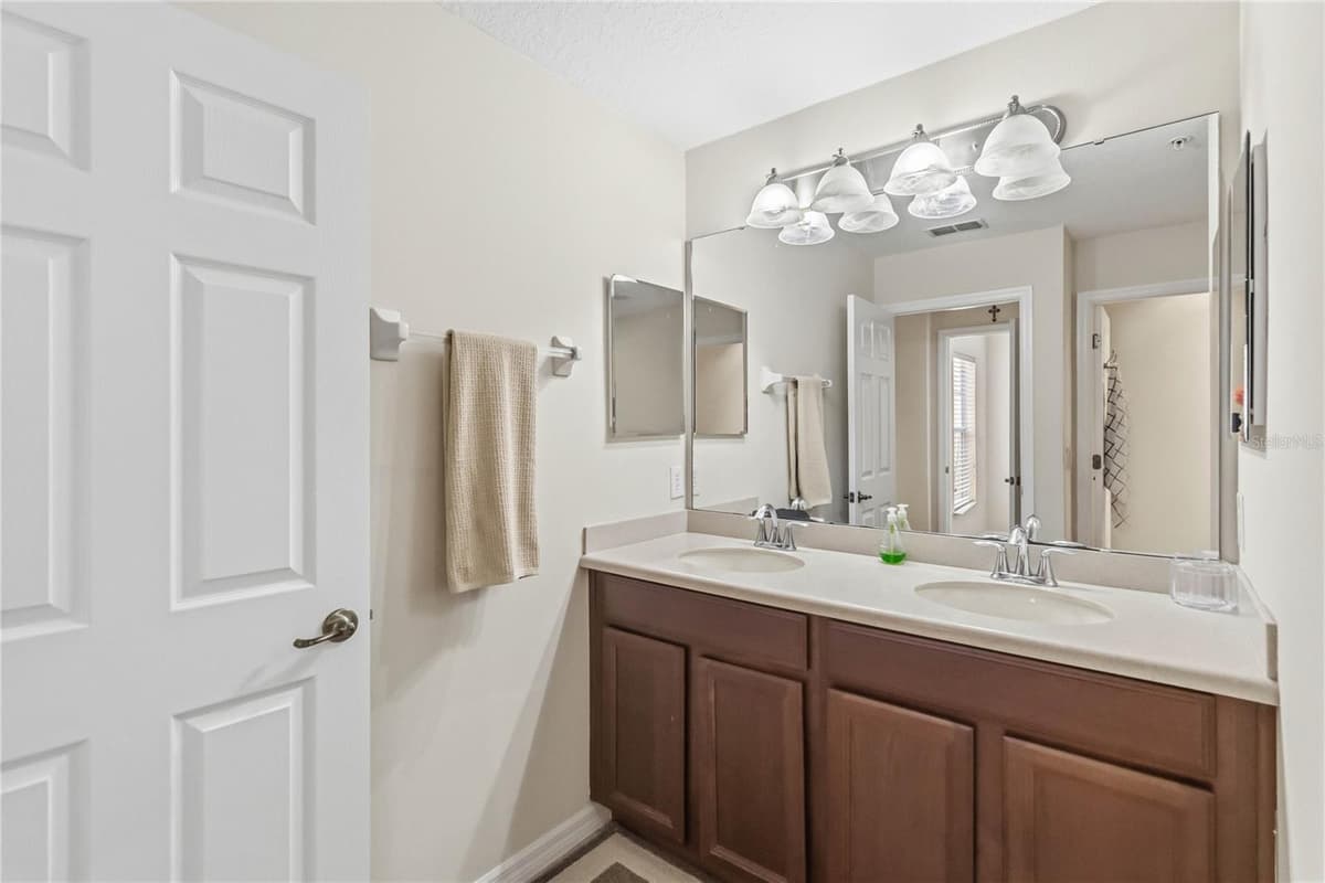 104 CANTERBURY BELL DRIVE — photo 21 of 30