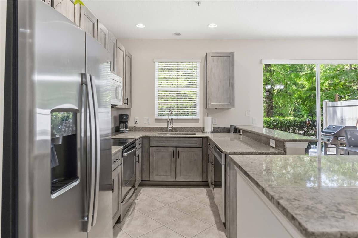104 CANTERBURY BELL DRIVE — photo 8 of 30