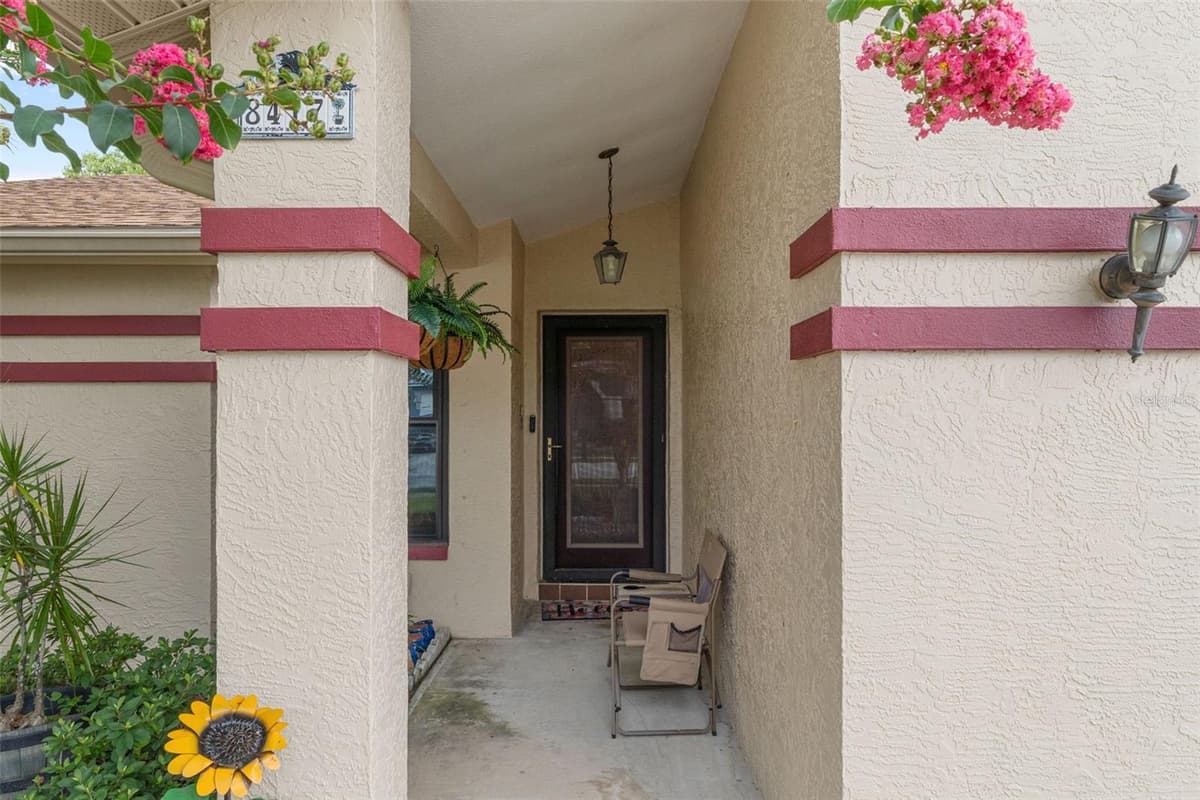 8417 YEARLING LANE — photo 4 of 41