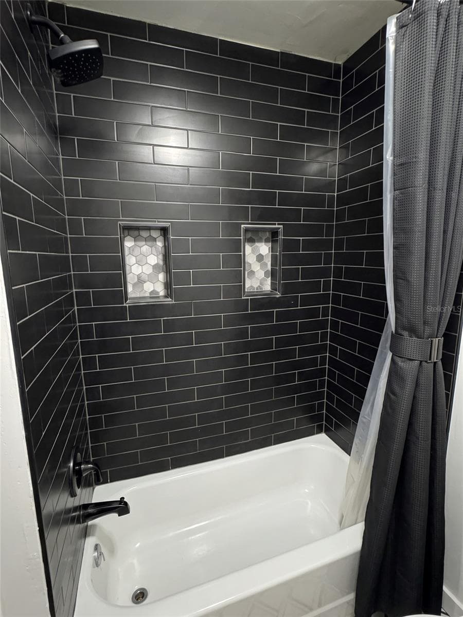 37318 CARTER AVENUE — photo 9 of 11