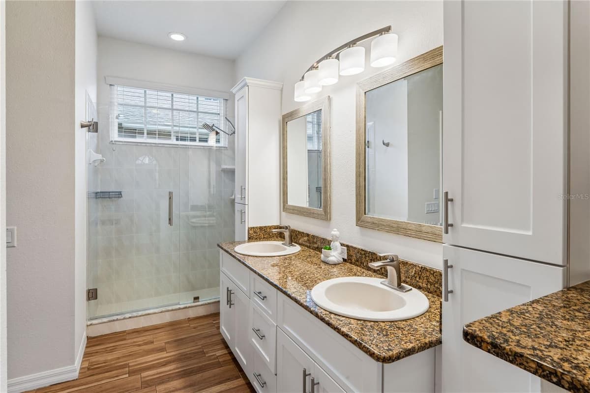 4354 BURNBERRY GLEN CT — photo 4 of 89