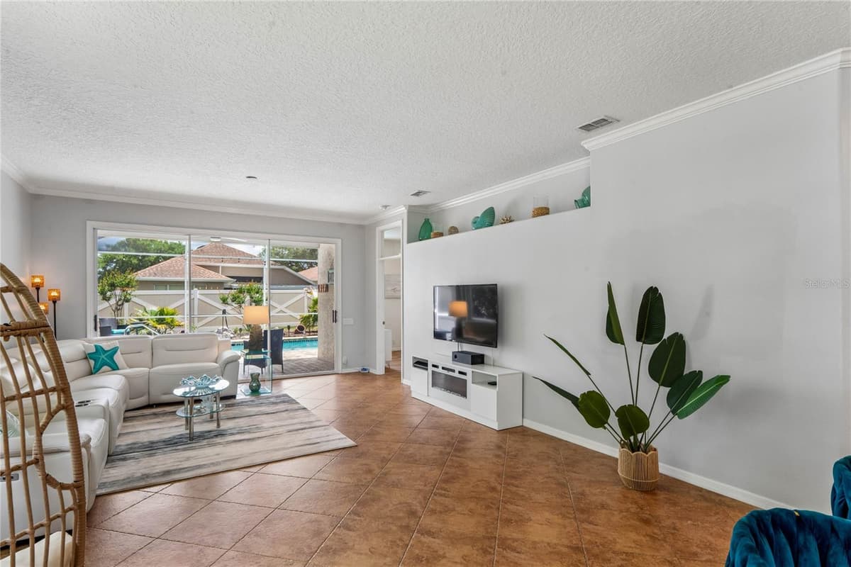 4354 BURNBERRY GLEN CT — photo 12 of 89