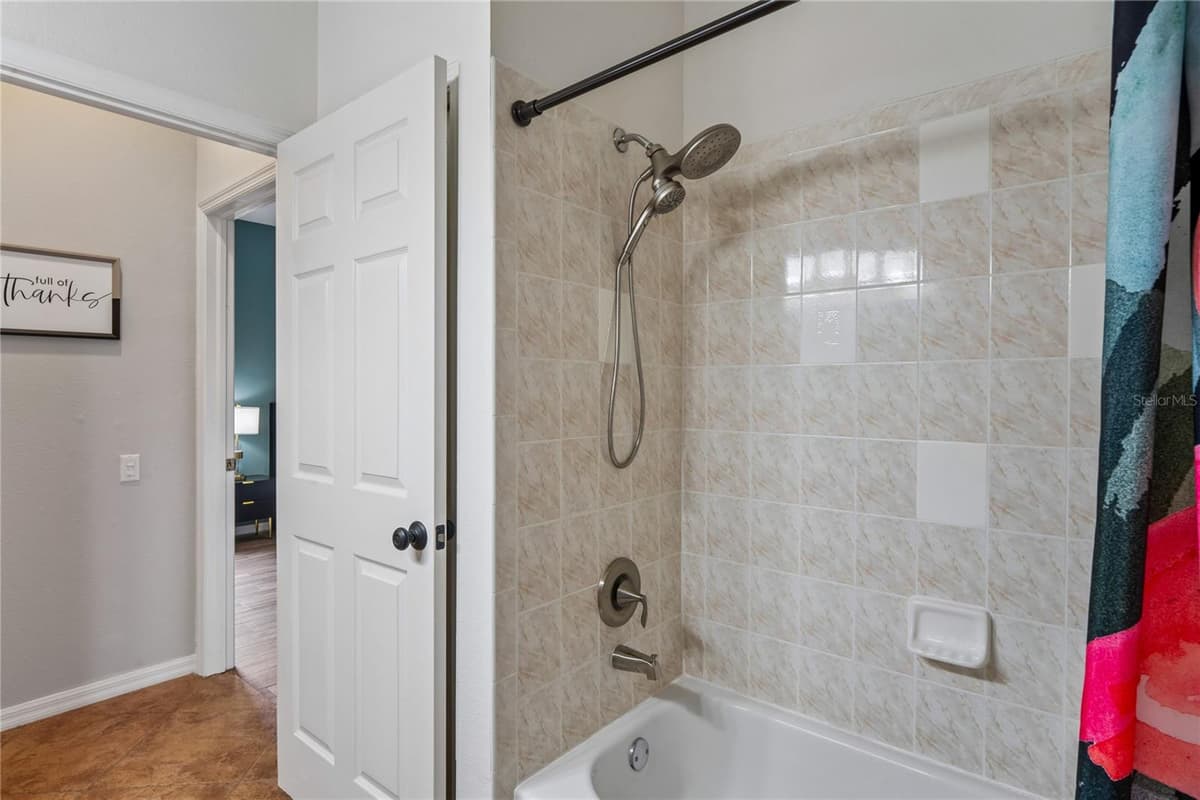 4354 BURNBERRY GLEN CT — photo 41 of 89