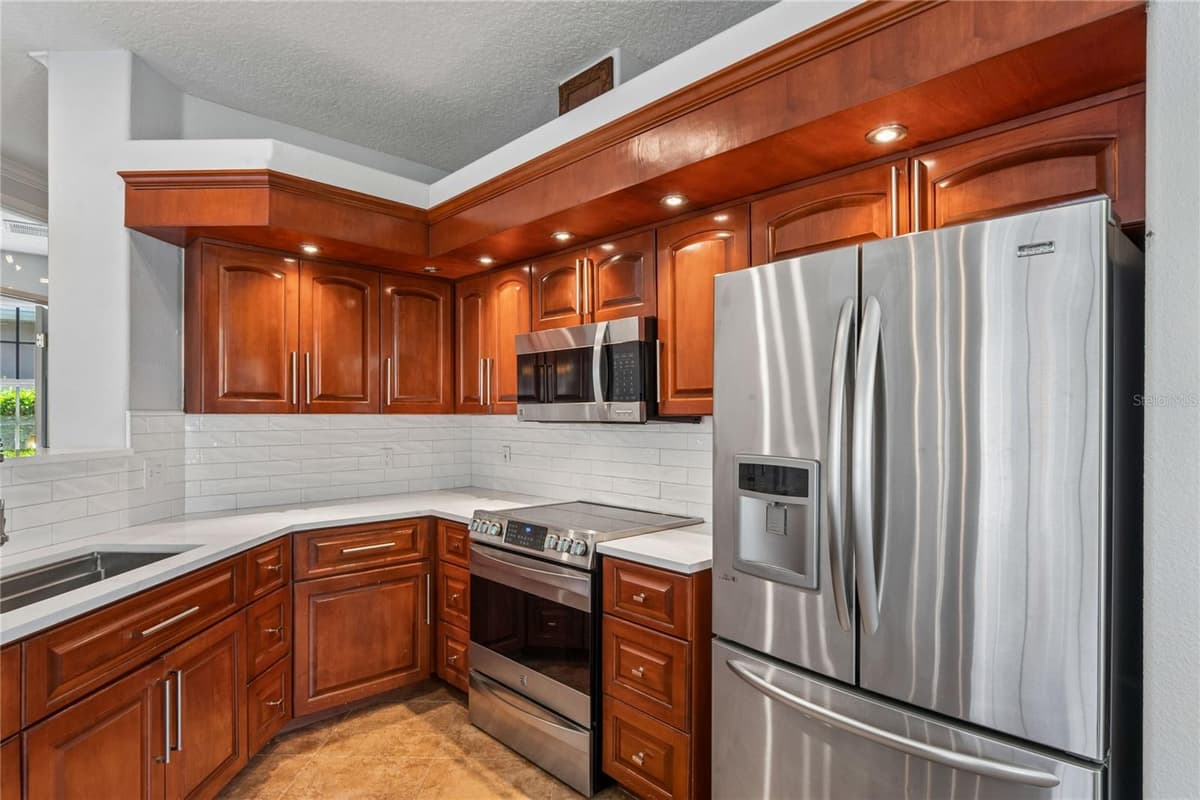 4354 BURNBERRY GLEN CT — photo 2 of 89