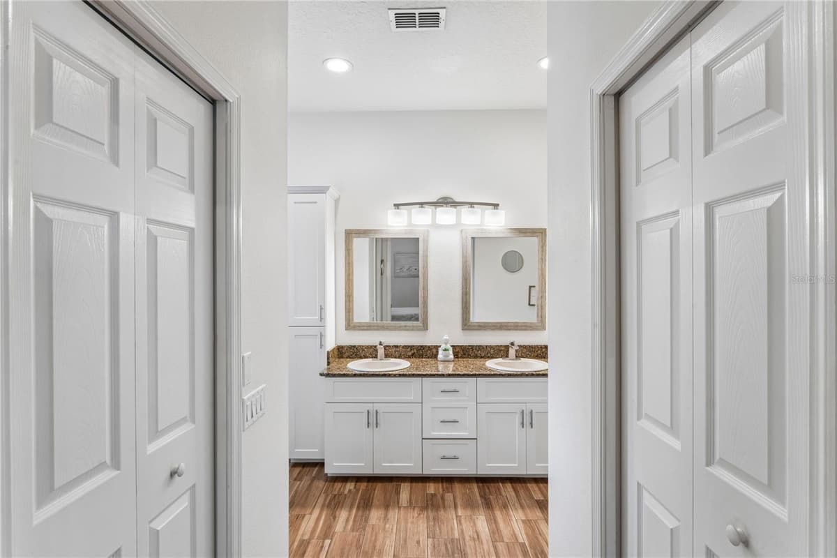 4354 BURNBERRY GLEN CT — photo 27 of 89