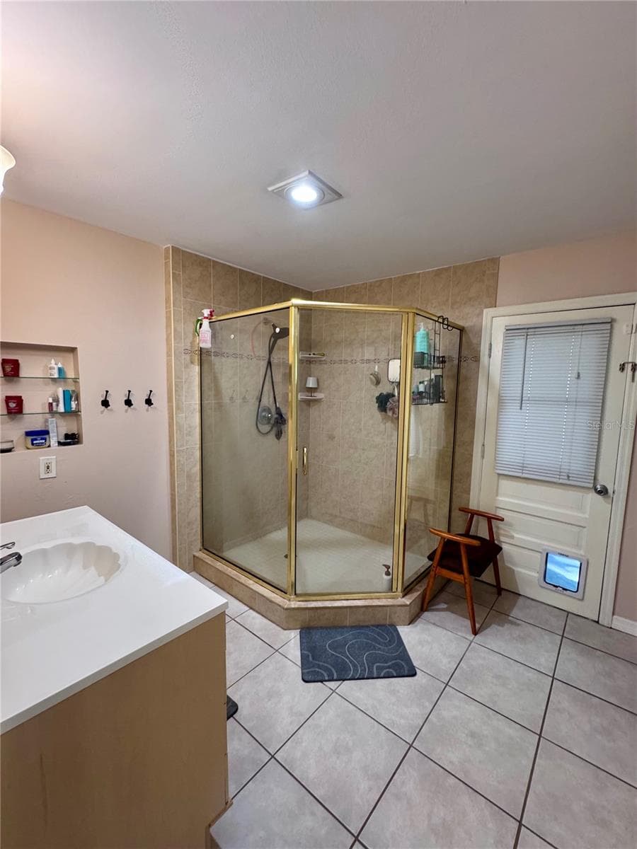 1709 EATON DRIVE — photo 9 of 25