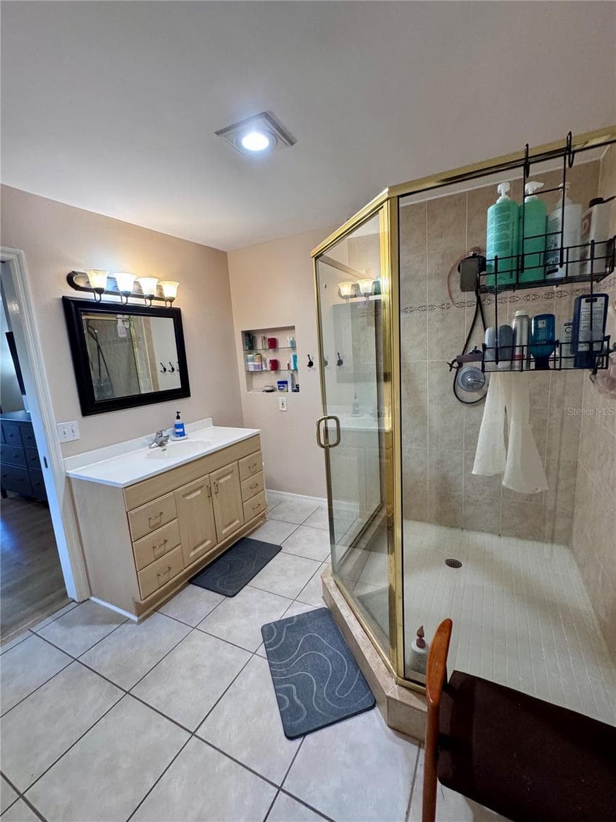 1709 EATON DRIVE — photo 10 of 25
