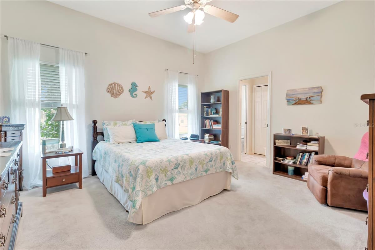 21707 QUEEN MARY COURT — photo 17 of 37