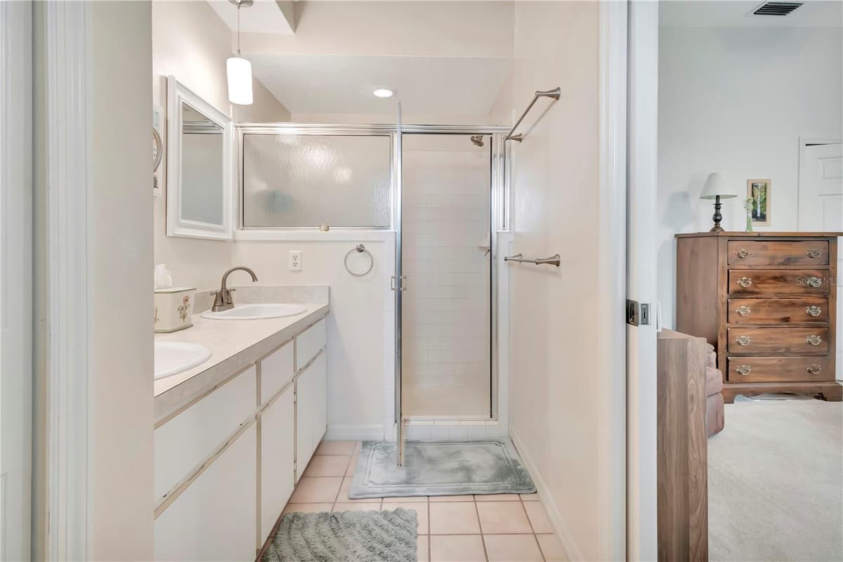 21707 QUEEN MARY COURT — photo 19 of 37