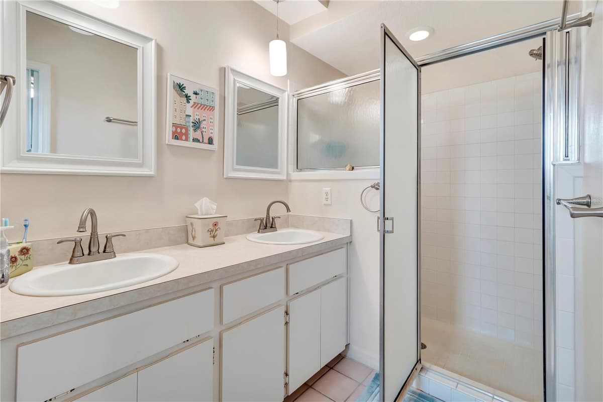 21707 QUEEN MARY COURT — photo 18 of 37