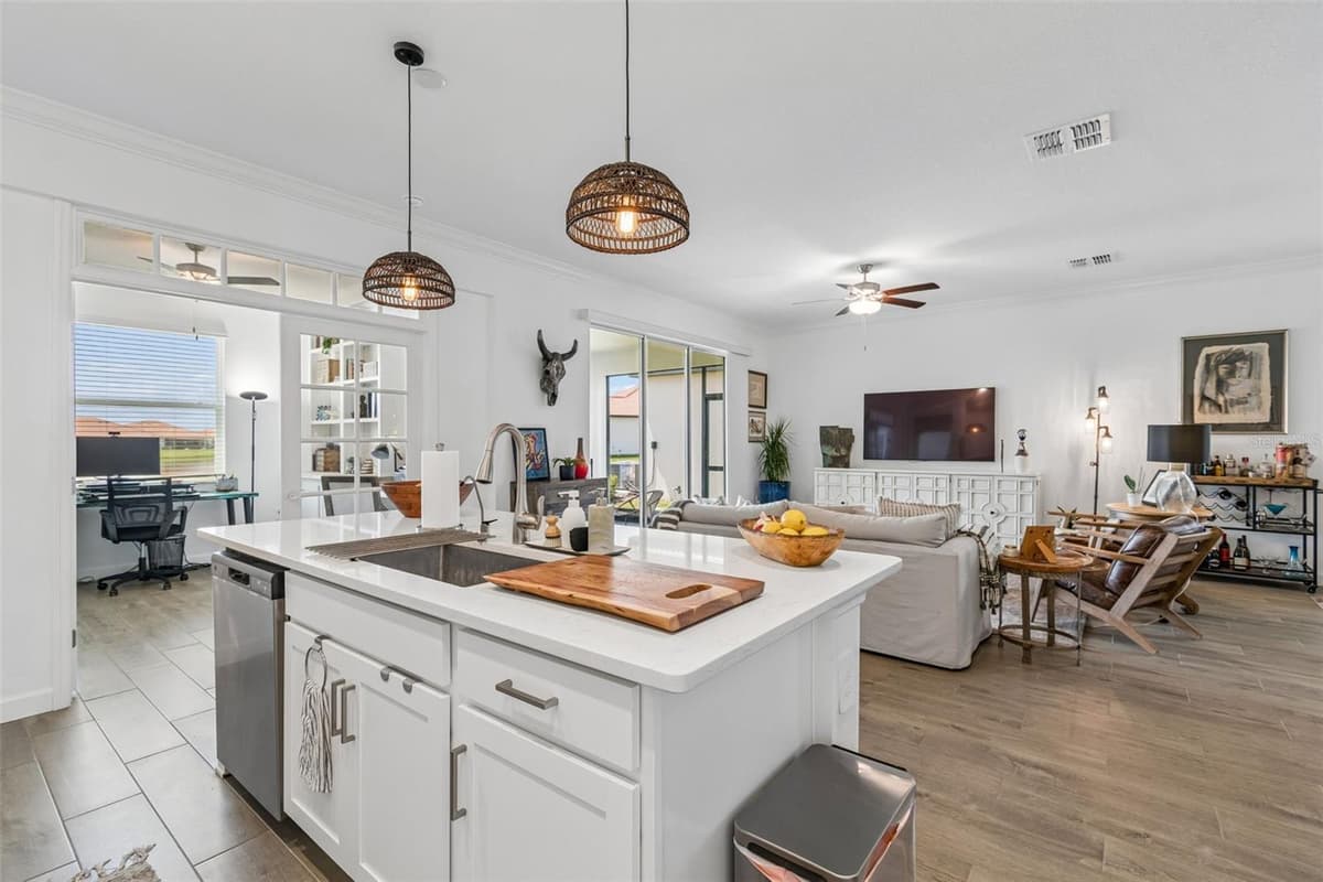 17307 BLUE WALK STREET — photo 16 of 47