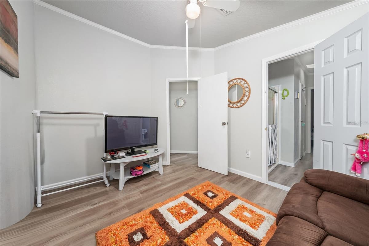 149 JANA CIRCLE — photo 14 of 23