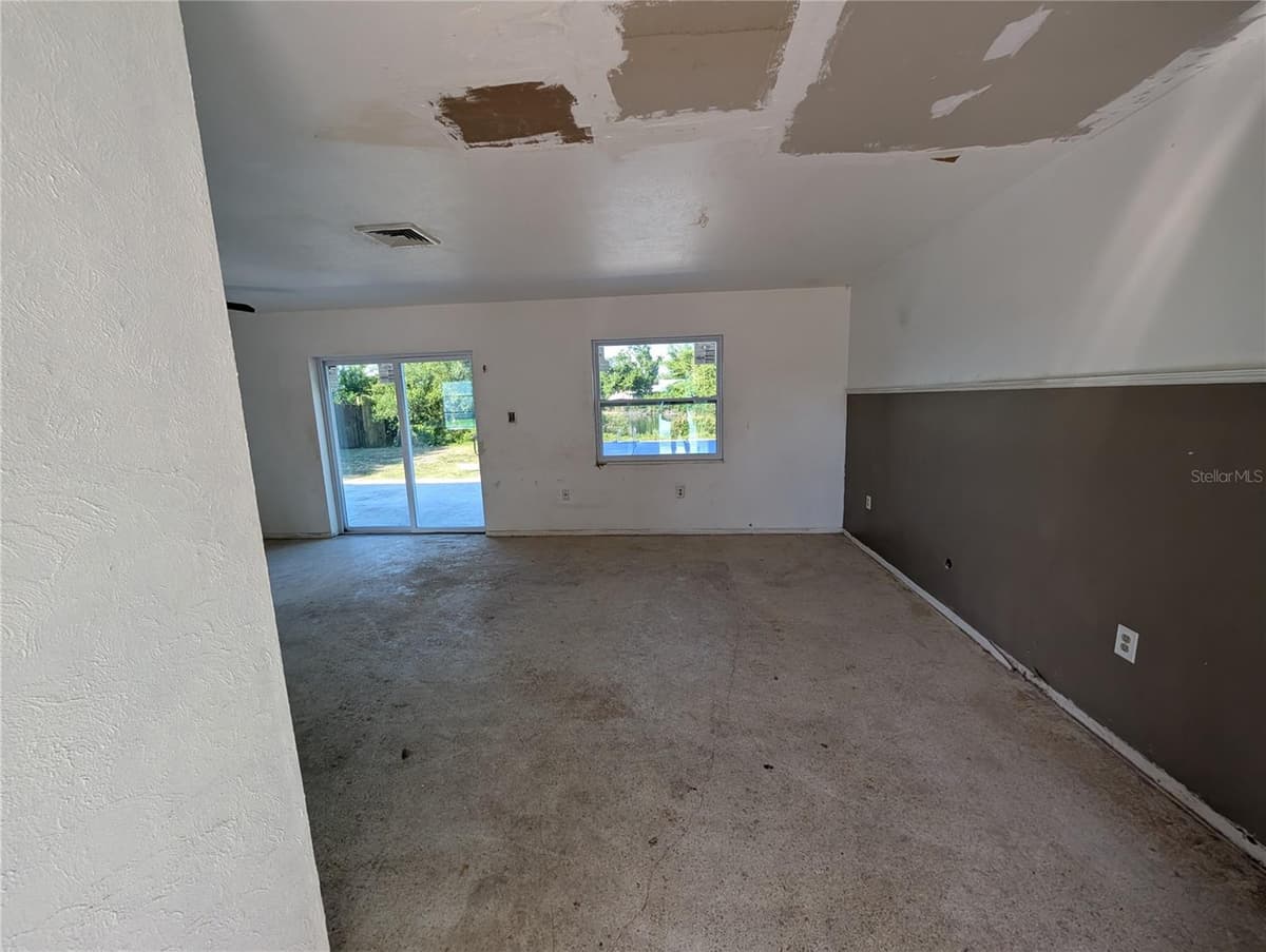 3646 LAKEWOOD DRIVE — photo 11 of 14