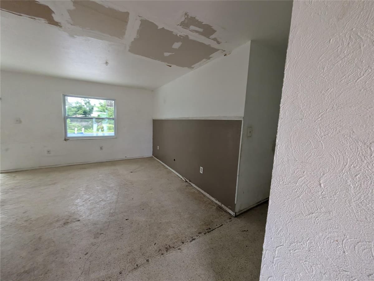 3646 LAKEWOOD DRIVE — photo 12 of 14