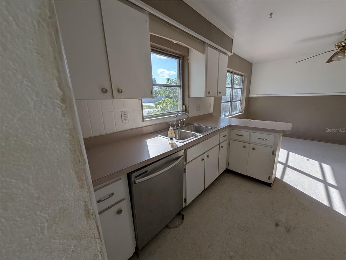 3646 LAKEWOOD DRIVE — photo 5 of 14