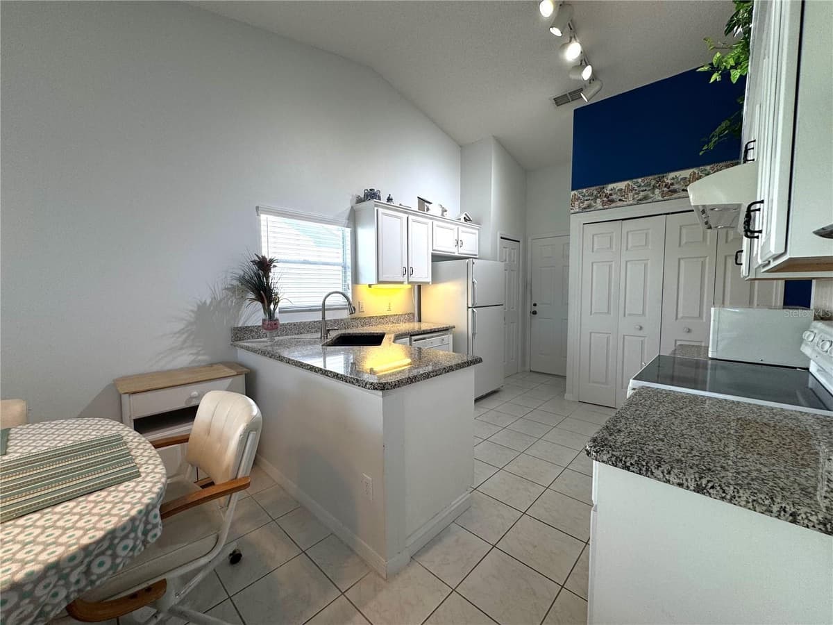 4755 TARA VIEW ROAD — photo 35 of 100