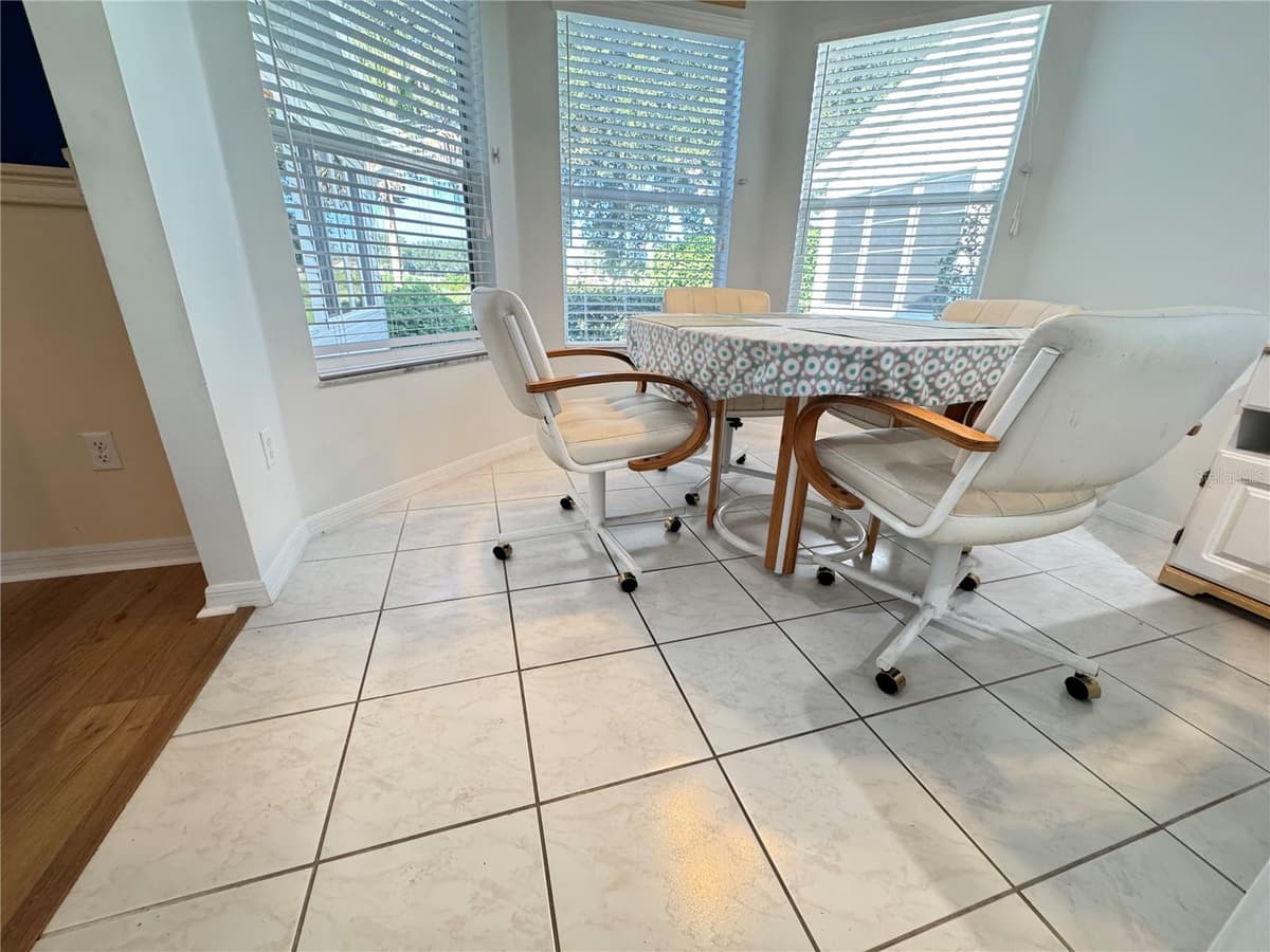 4755 TARA VIEW ROAD — photo 34 of 100