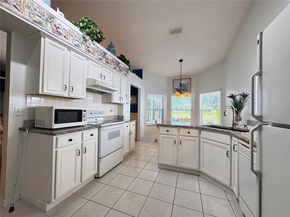 4755 TARA VIEW ROAD — photo 32 of 100