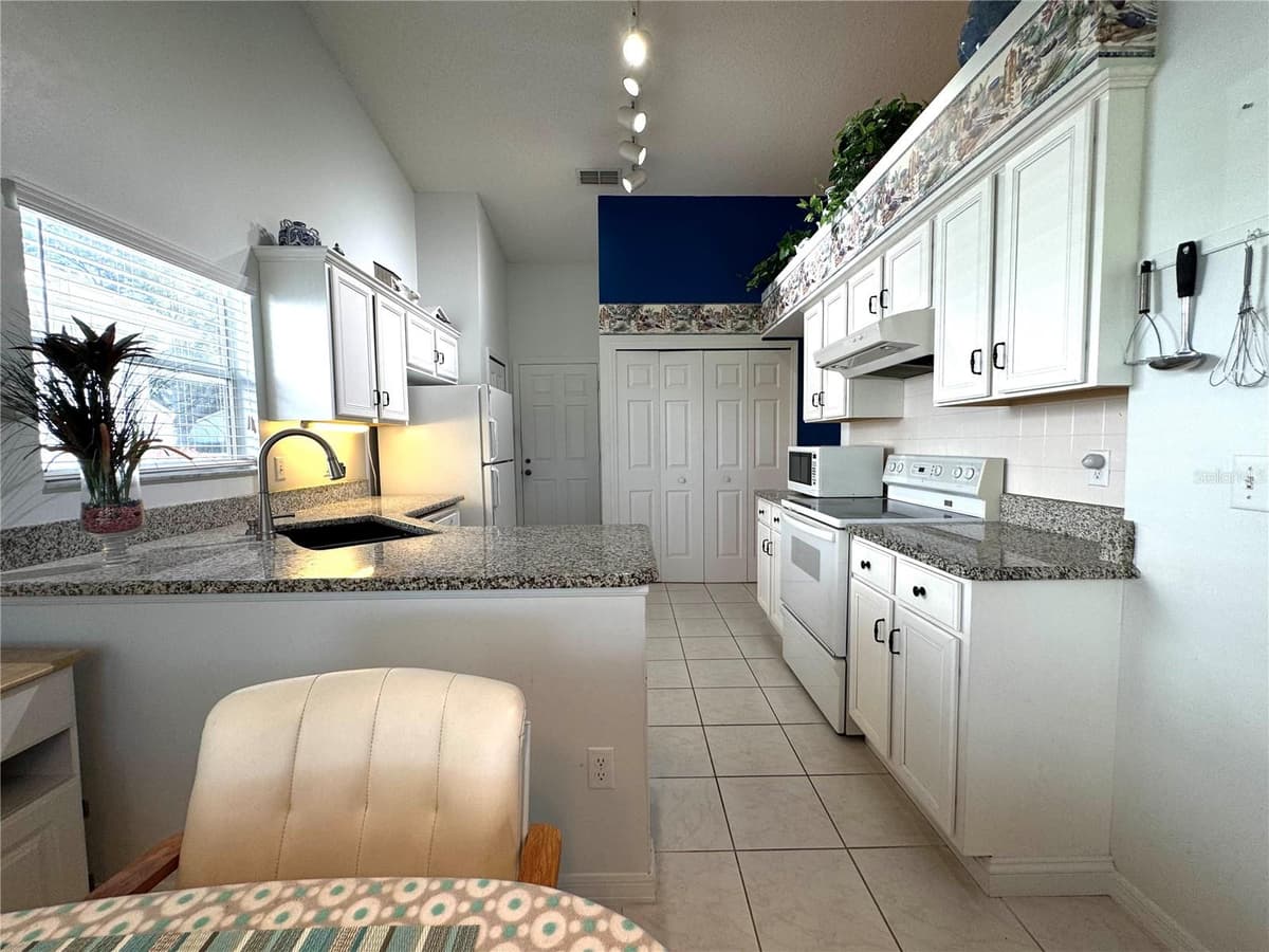 4755 TARA VIEW ROAD — photo 36 of 100