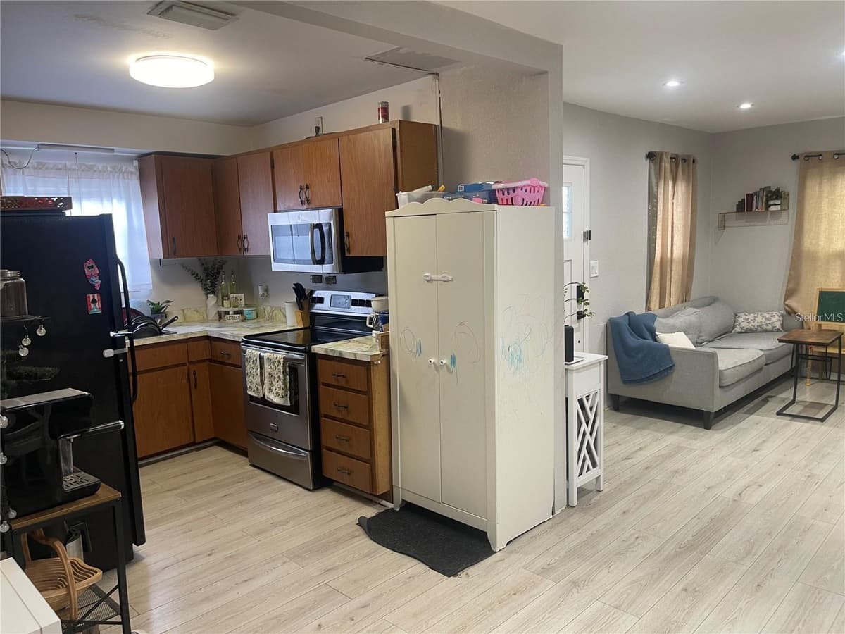 4005 MYRTLE AVENUE — photo 7 of 10