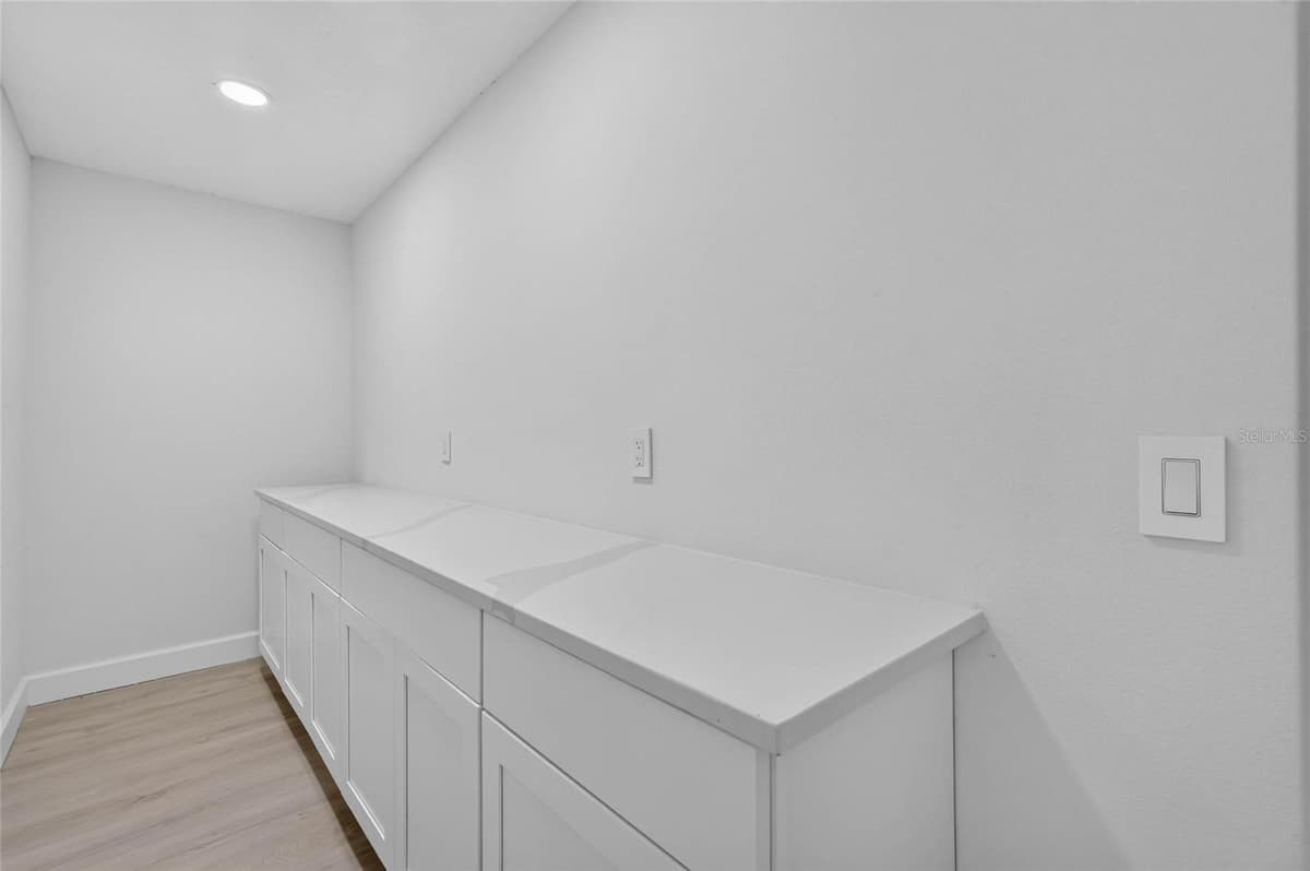 107 LINDSAY DRIVE — photo 29 of 33