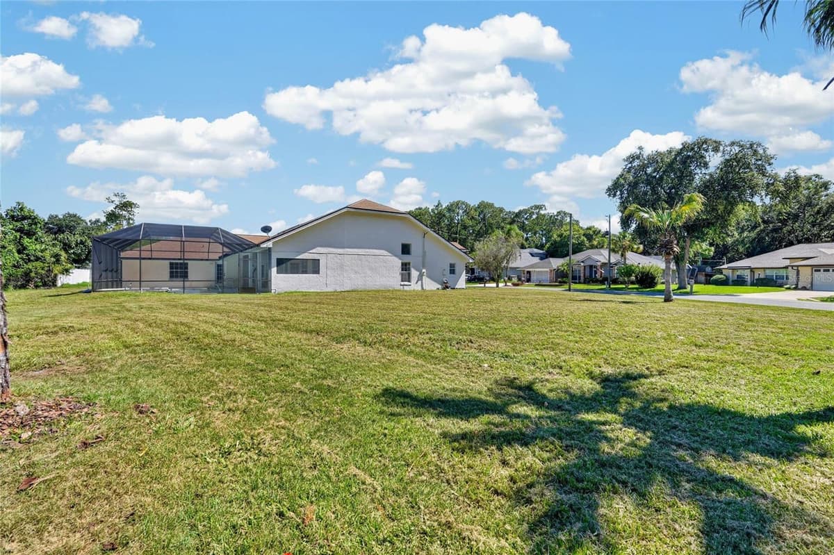 107 LINDSAY DRIVE — photo 33 of 33