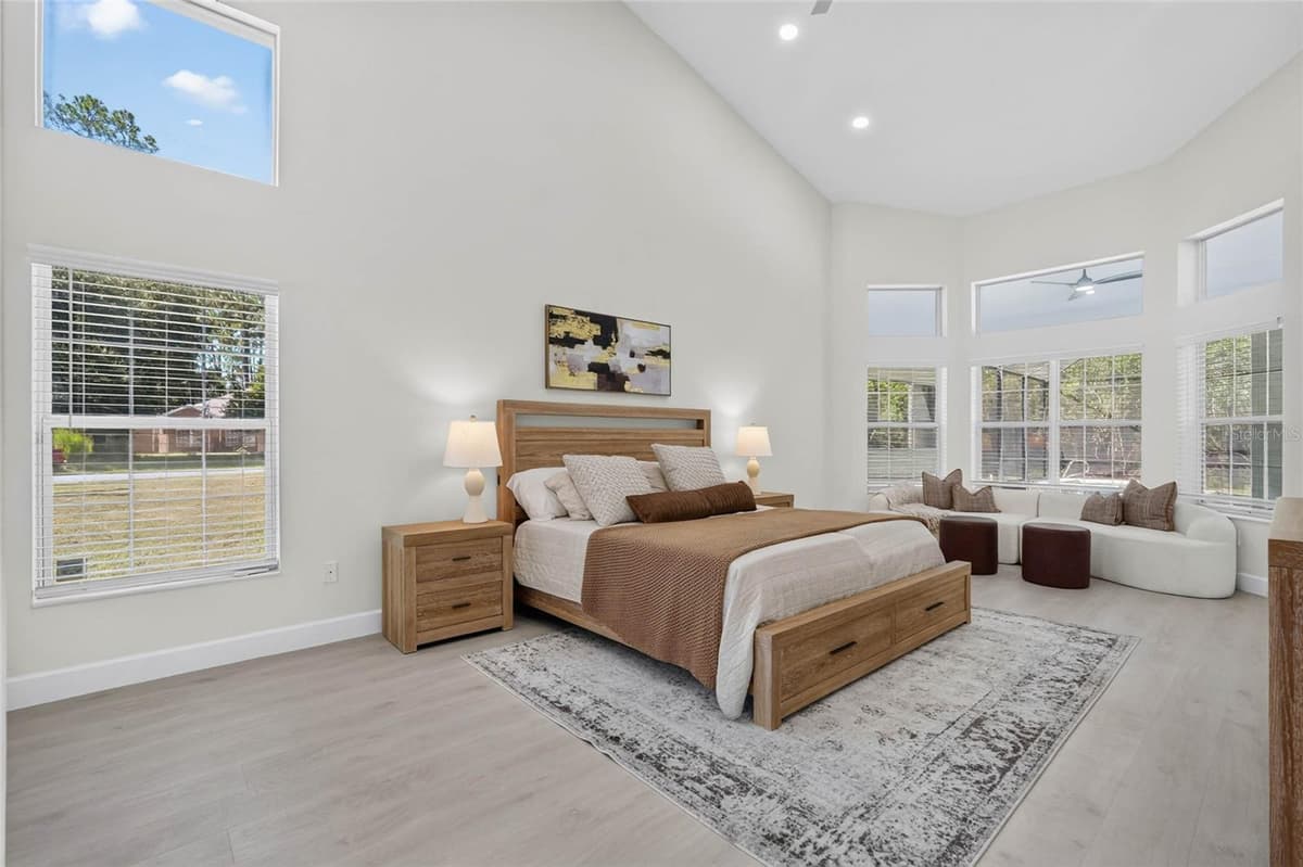 107 LINDSAY DRIVE — photo 16 of 33