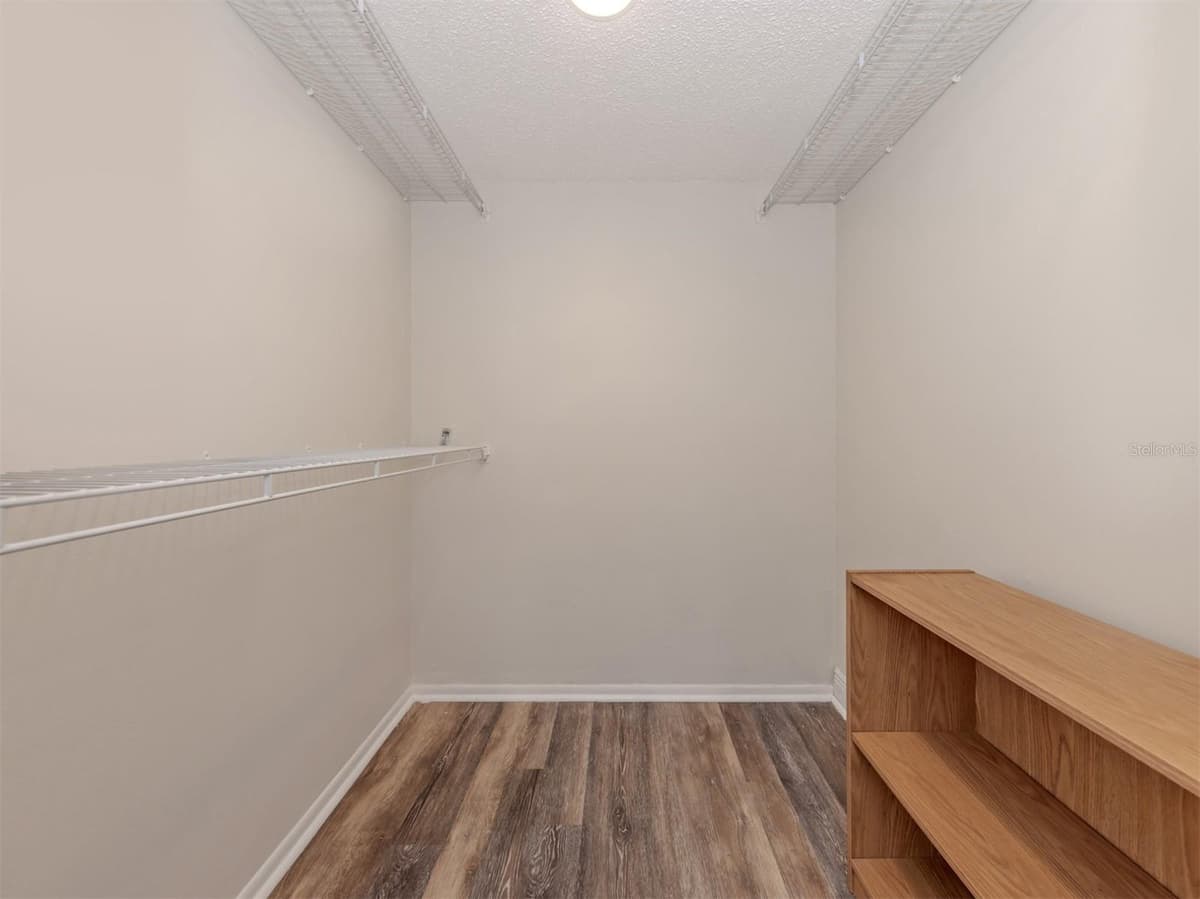 808 CAPRI ISLES BLVD — photo 18 of 37