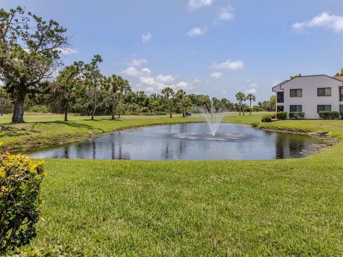 808 CAPRI ISLES BLVD — photo 5 of 37