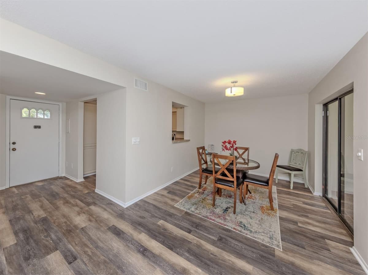 808 CAPRI ISLES BLVD — photo 11 of 37