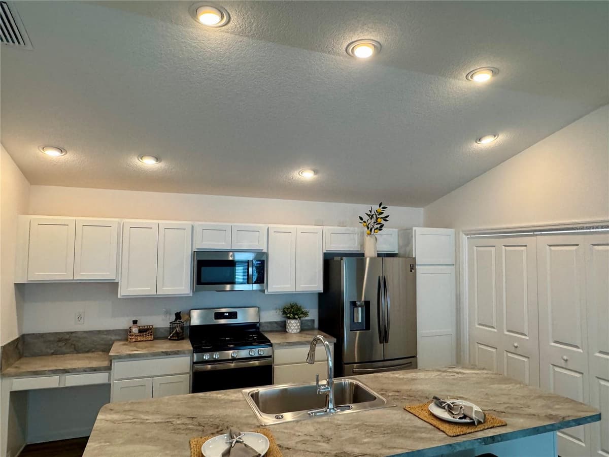 6316 WHITTLE COURT — photo 6 of 20