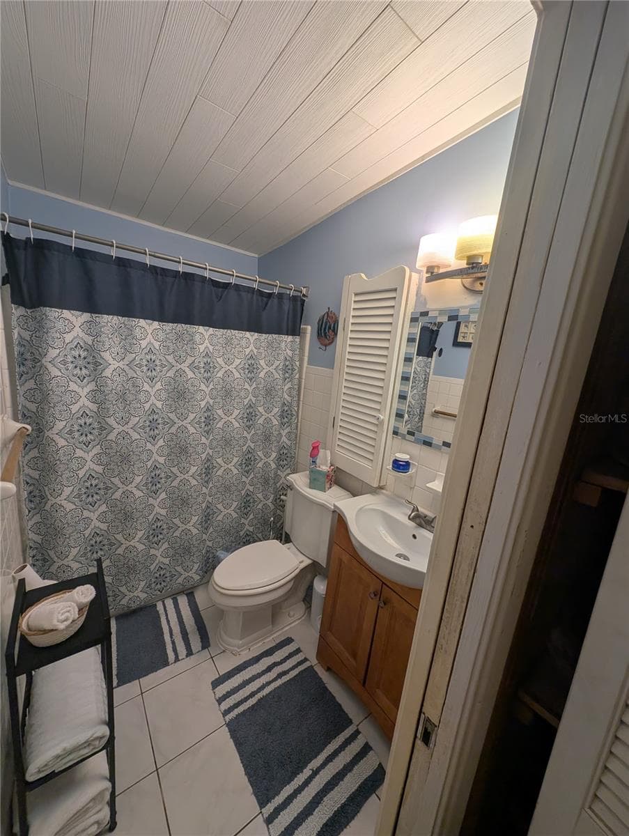 1529 RIVER LANE — photo 10 of 16