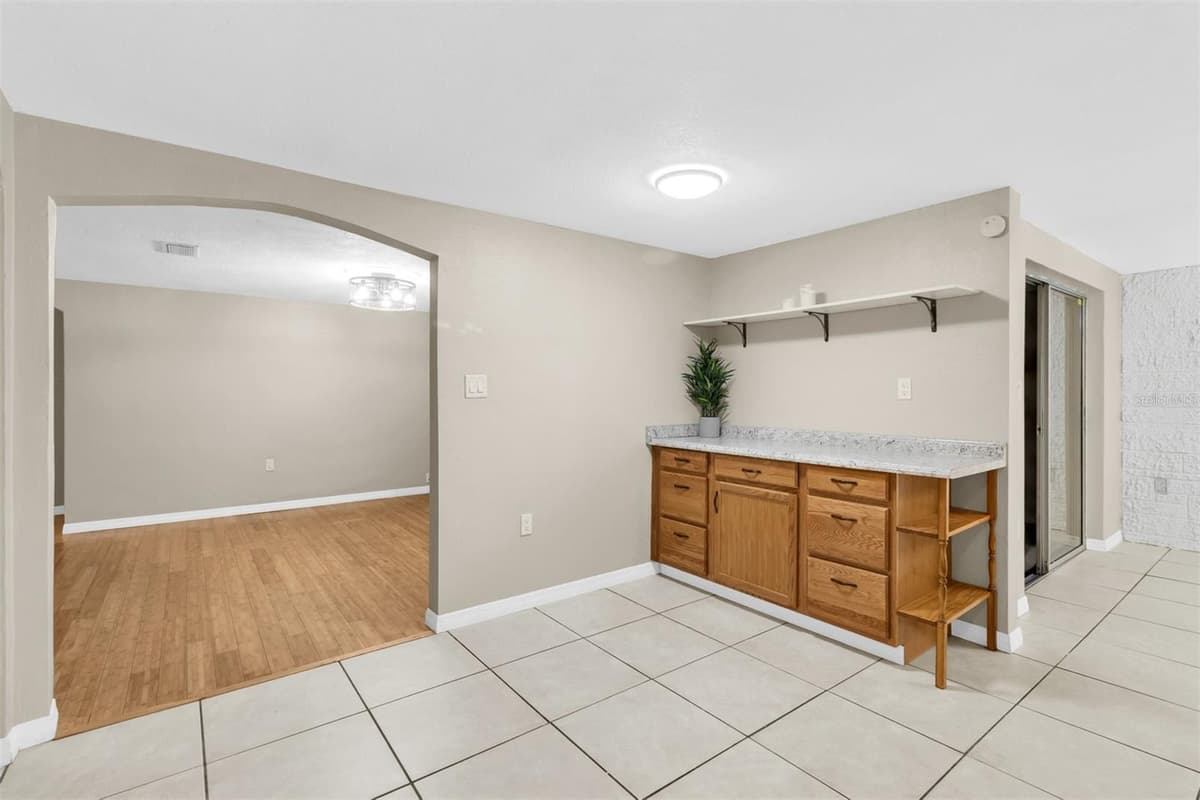 9203 GREENBRIAR LANE — photo 13 of 21