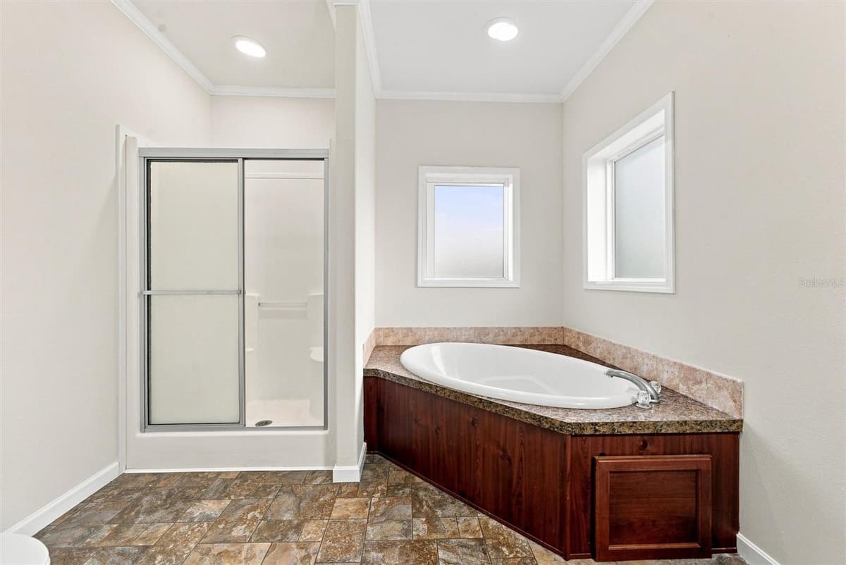 3316 HOLLY SPRINGS DRIVE — photo 12 of 48
