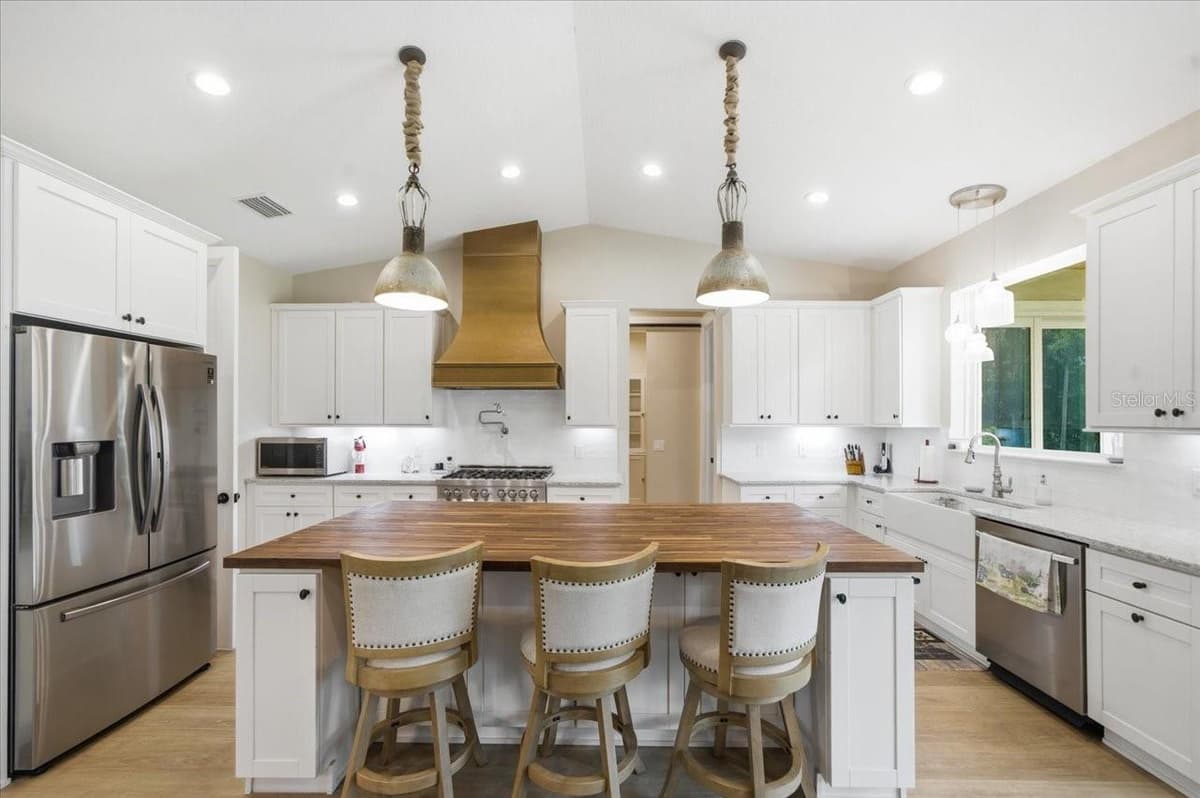 32 SHADOW WOOD DRIVE — photo 10 of 69