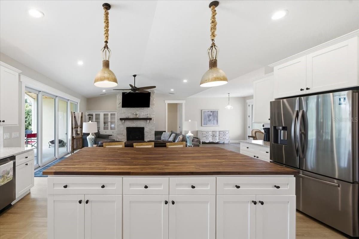 32 SHADOW WOOD DRIVE — photo 16 of 69