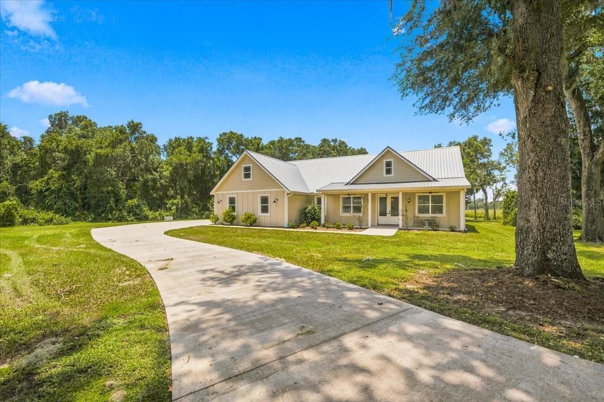 32 SHADOW WOOD DRIVE — photo 2 of 69