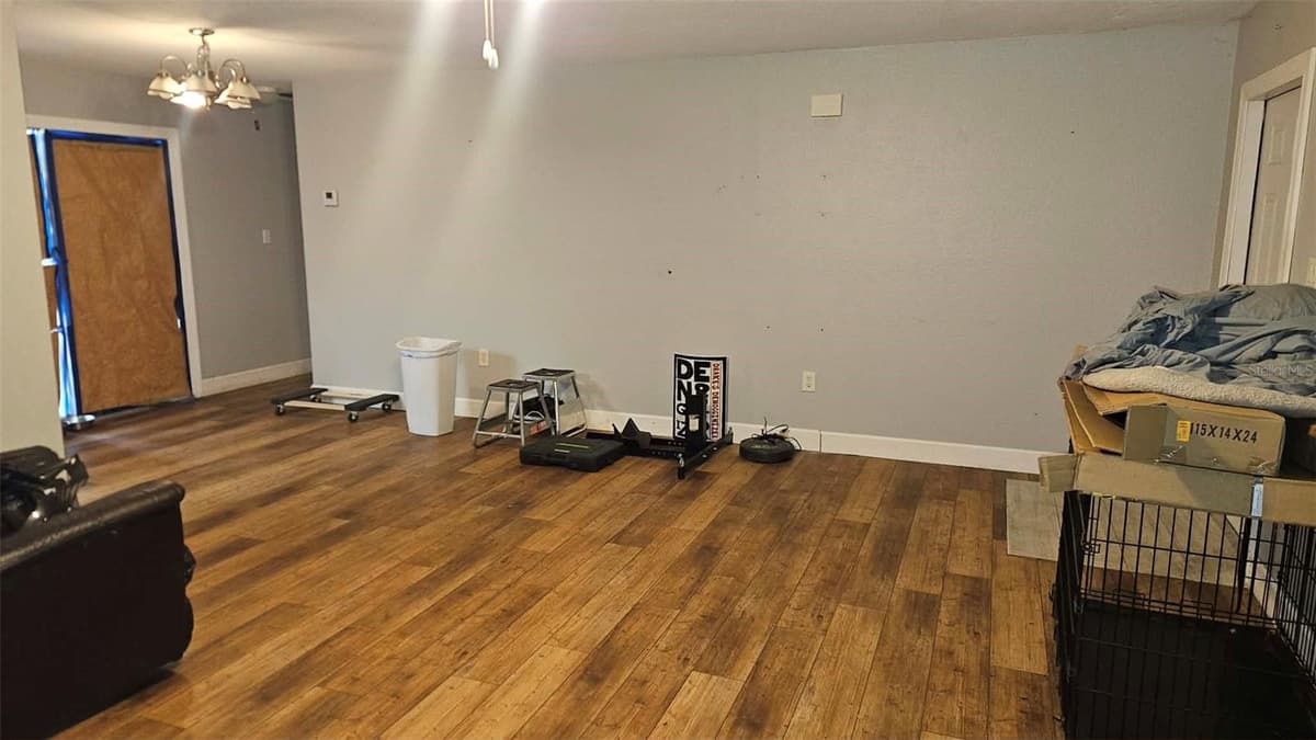 18218 DRIGGERS AVENUE — photo 3 of 25