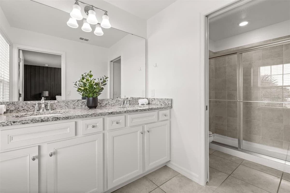 7352 OAKMOSS LOOP — photo 34 of 42