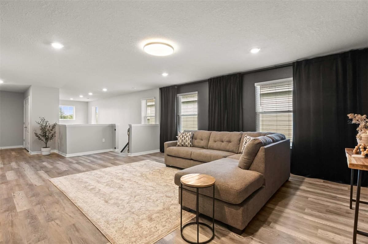 7352 OAKMOSS LOOP — photo 19 of 42